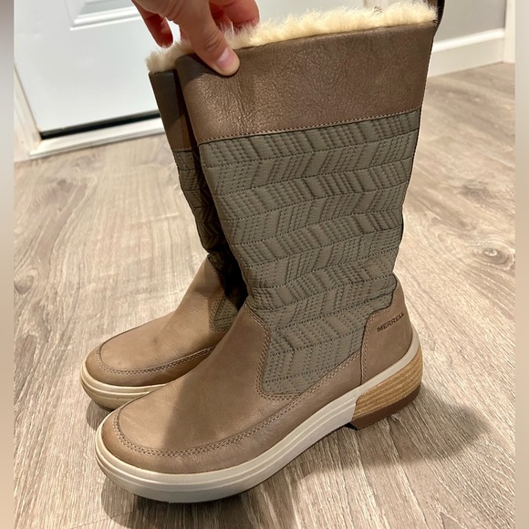 Women's Merrell Leather and Quilted Fabric Winter Boots - Picture 2 of 4